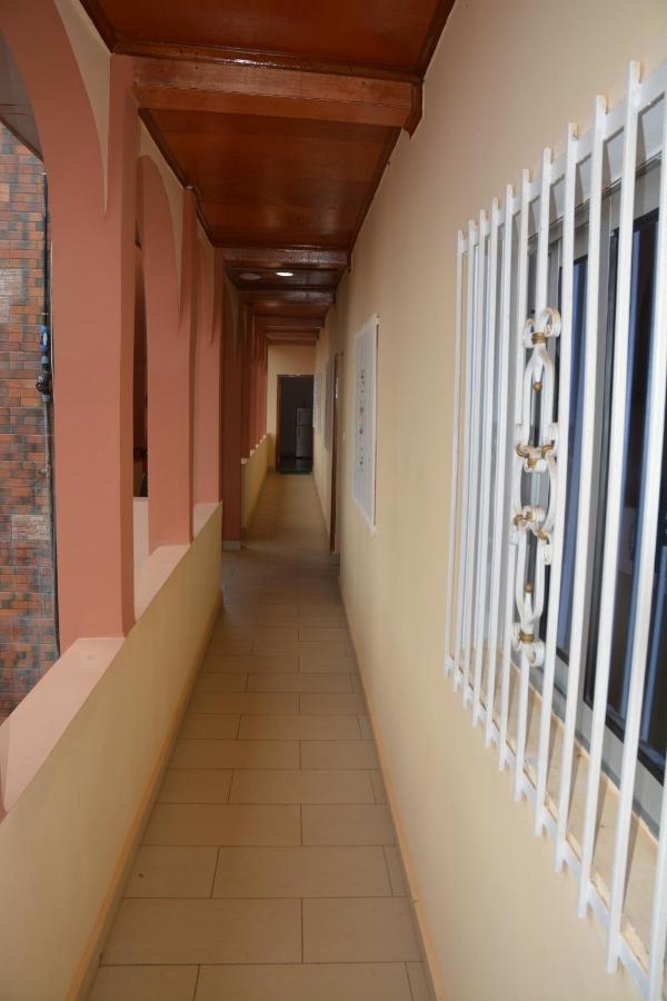 Appartement Vegas House à Yaoundé Extérieur photo
